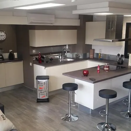 Capucine Apartment